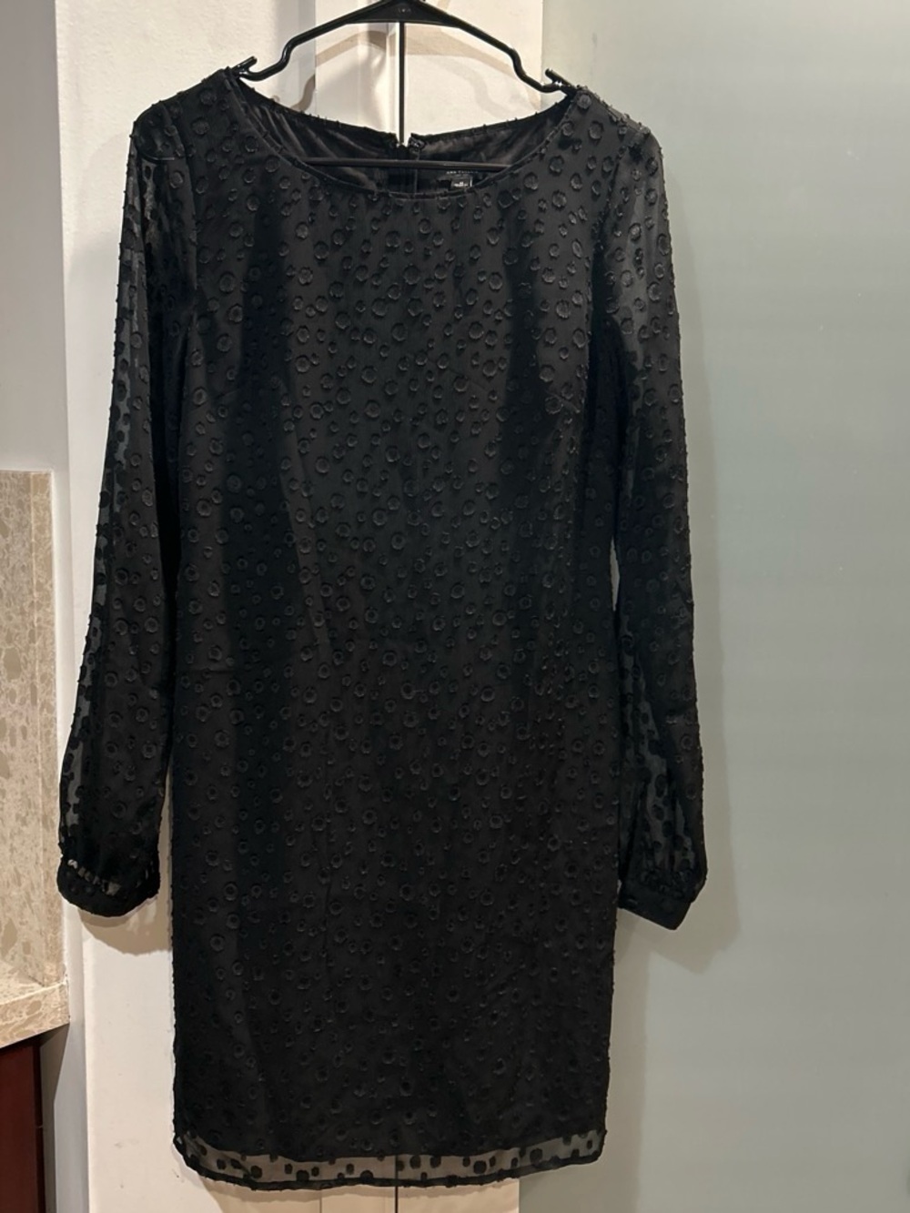 Ann Taylor textured circular patten long sleeve midi black dress size 0
